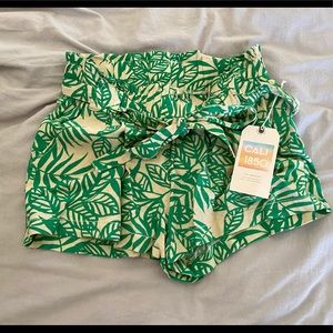 NWT, cream and green beach print shorts size medium